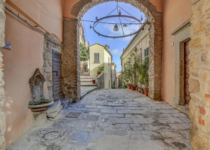Sant'agabito By Interhome * マルチャーナ